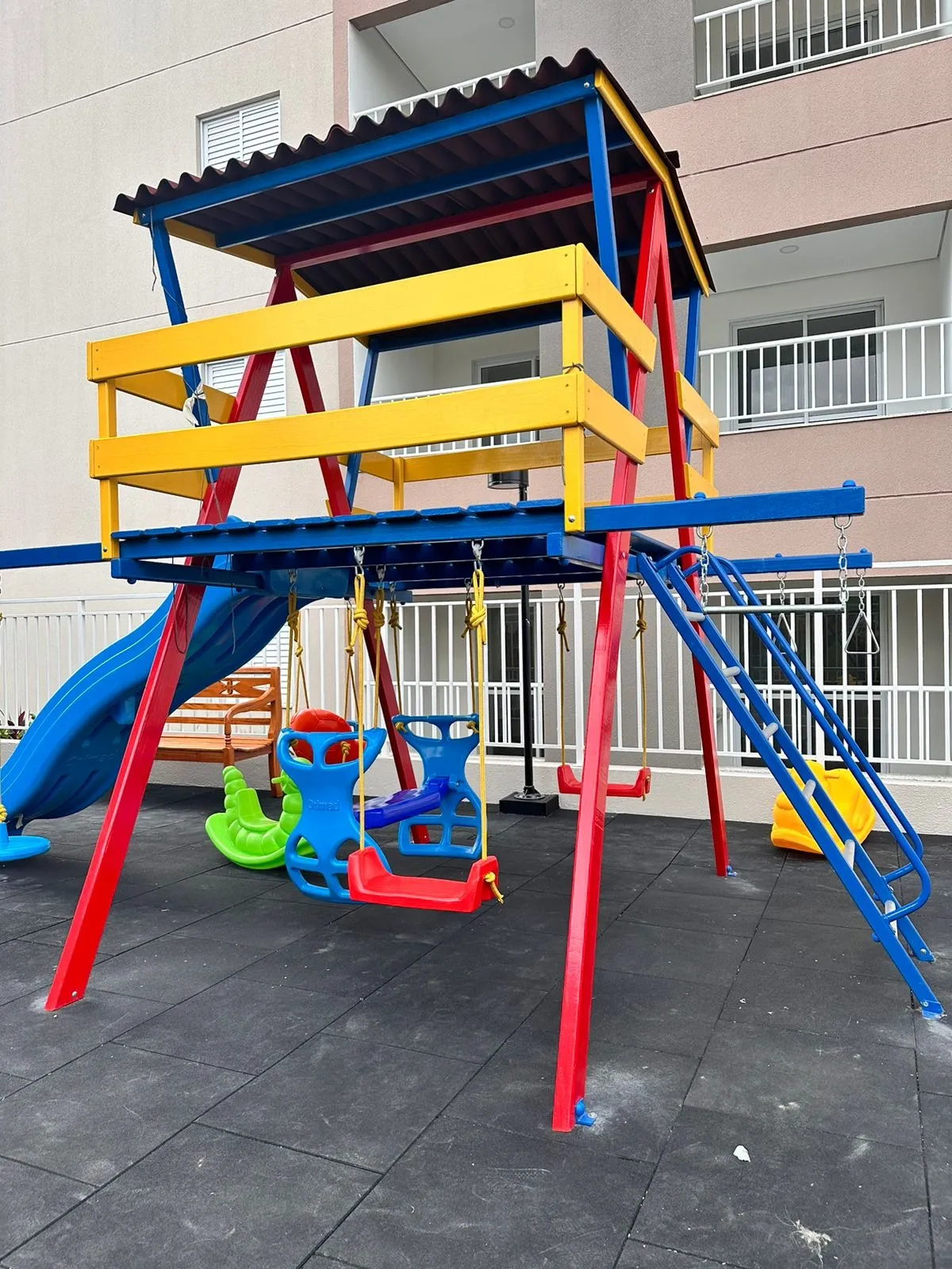 Imagem Apartamento com 61M² de 2 Dormitórios sendo 1 Suíte e Sacada Gourmet no Cond. Residencial Azaleia
