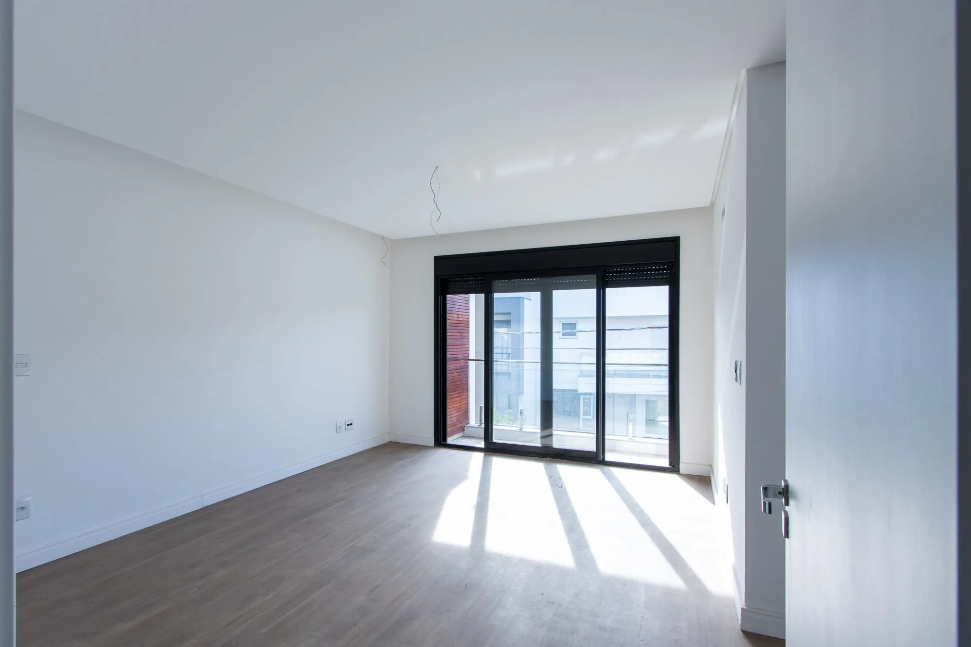 Imagem Casa de condomínio, 3 dormitórios, 3 suítes.