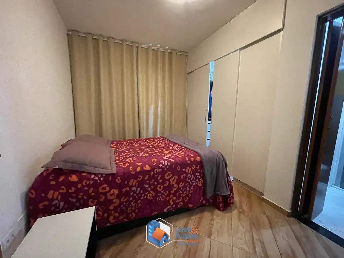 Imagem Sobrado para venda em Jardim Vaz de Lima com 4 quartos, sendo 2 suítes, 230m²