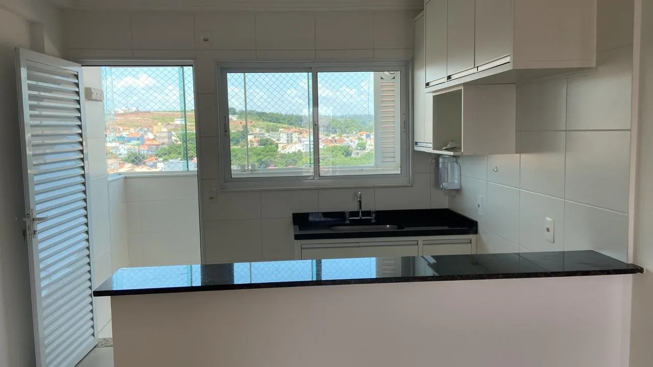 Imagem Apartamento Elegante no Edifício Nena Moncayo - 2 Dormitórios, Suíte e Vista Deslumbrante