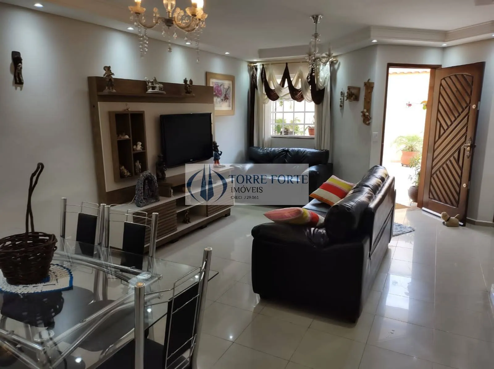 Imagem Sobrado em condominio com 3 dormitórios, 1 suite, 3 vagas na Vila Bertioga