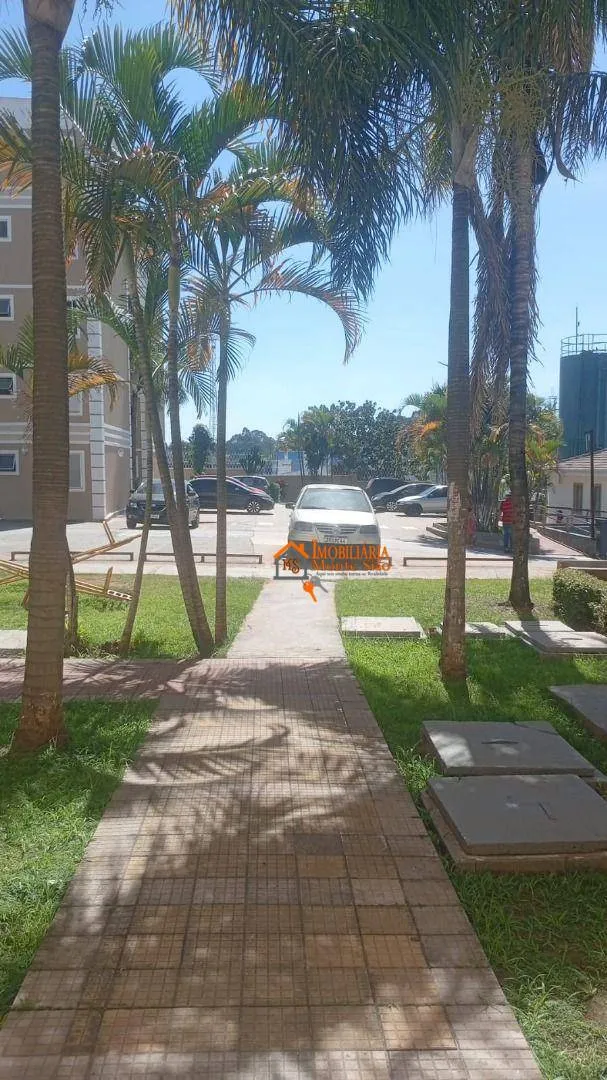 Imagem Apartamento com 2 dormitórios à venda, 42 m² por R$ 250.000,00 - Água Chata - Guarulhos/SP