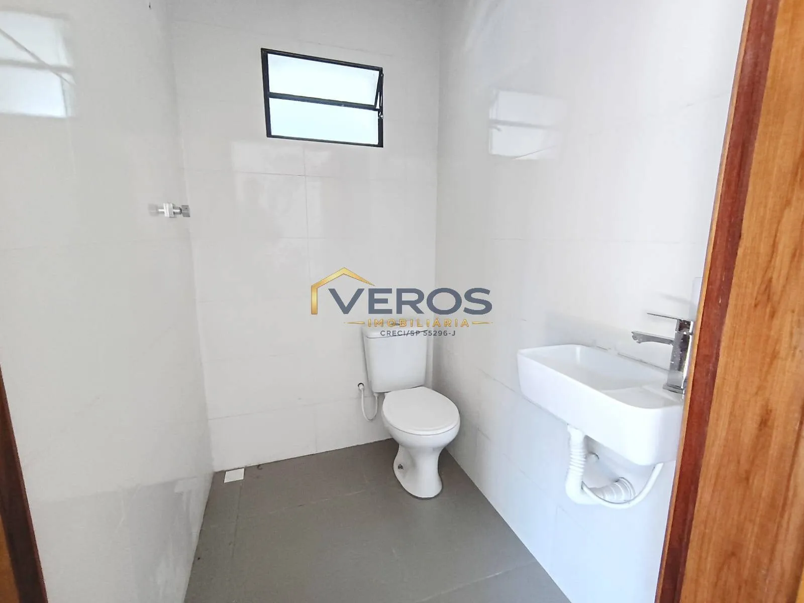 Imagem Casa Nova a venda com quintal perto da praia Massaguaçu em Caraguatatuba