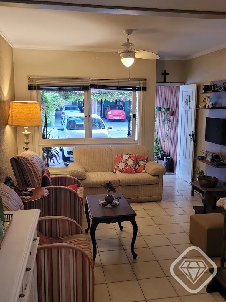 Imagem Casa em condomínio fechado, com ambientes acolhedores, excelente distribuição e infraestrutura co...