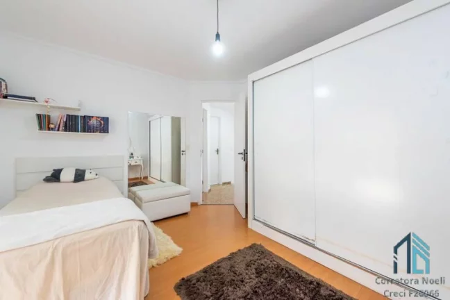 Imagem Sobrado Mobiliado com ático, 03 quartos c/suíte no Boqueirão/Hauer em Curitiba PR