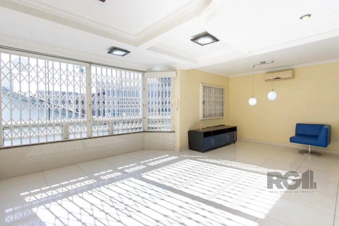 Imagem Casa Condominio para Venda - 159.05m², 3 dormitórios, sendo 1 suites, 2 vagas - Cavalhada