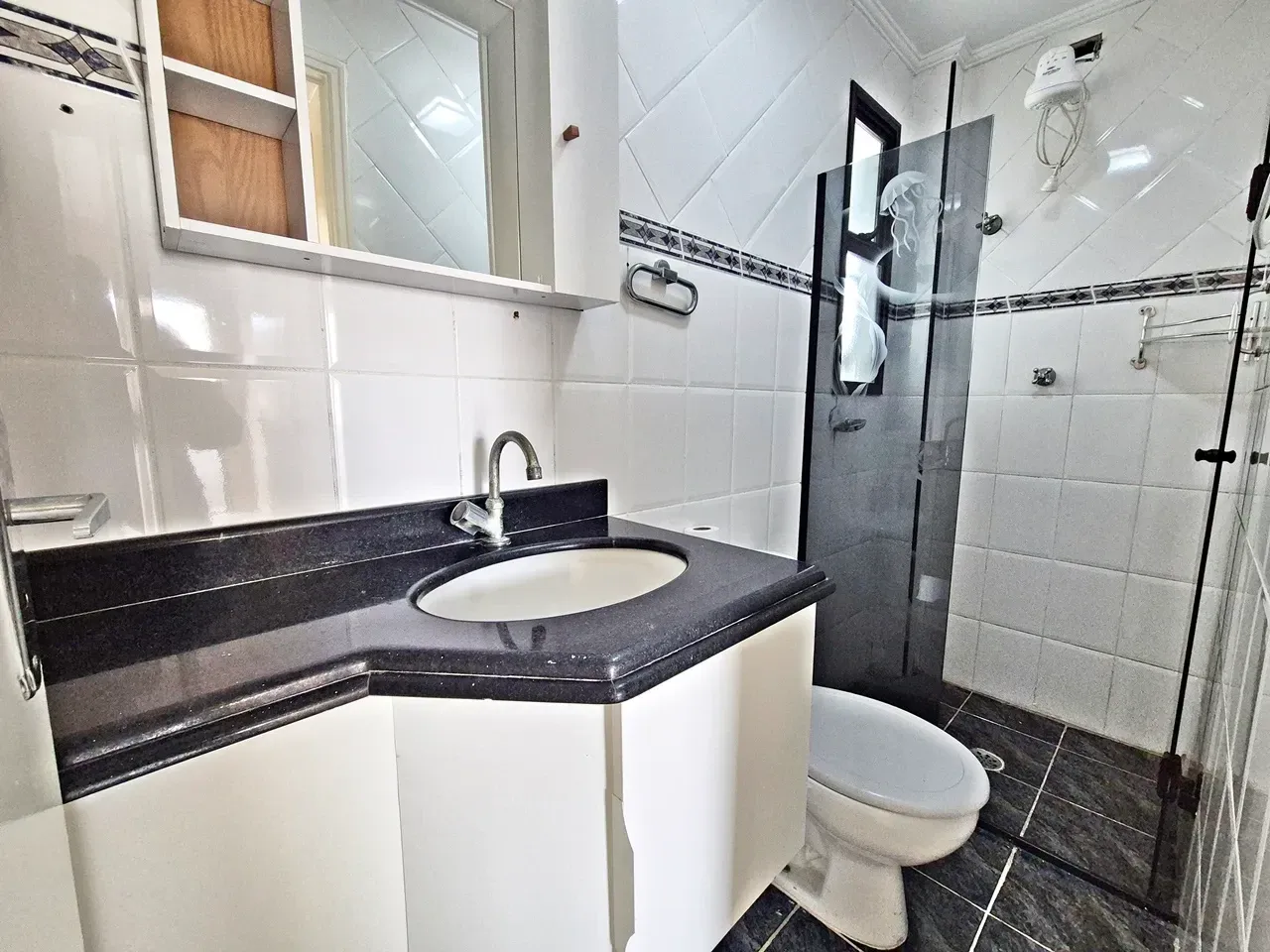 Imagem Apartamento com 2 Quartos à Venda, 73 m² em Mirim - Praia Grande