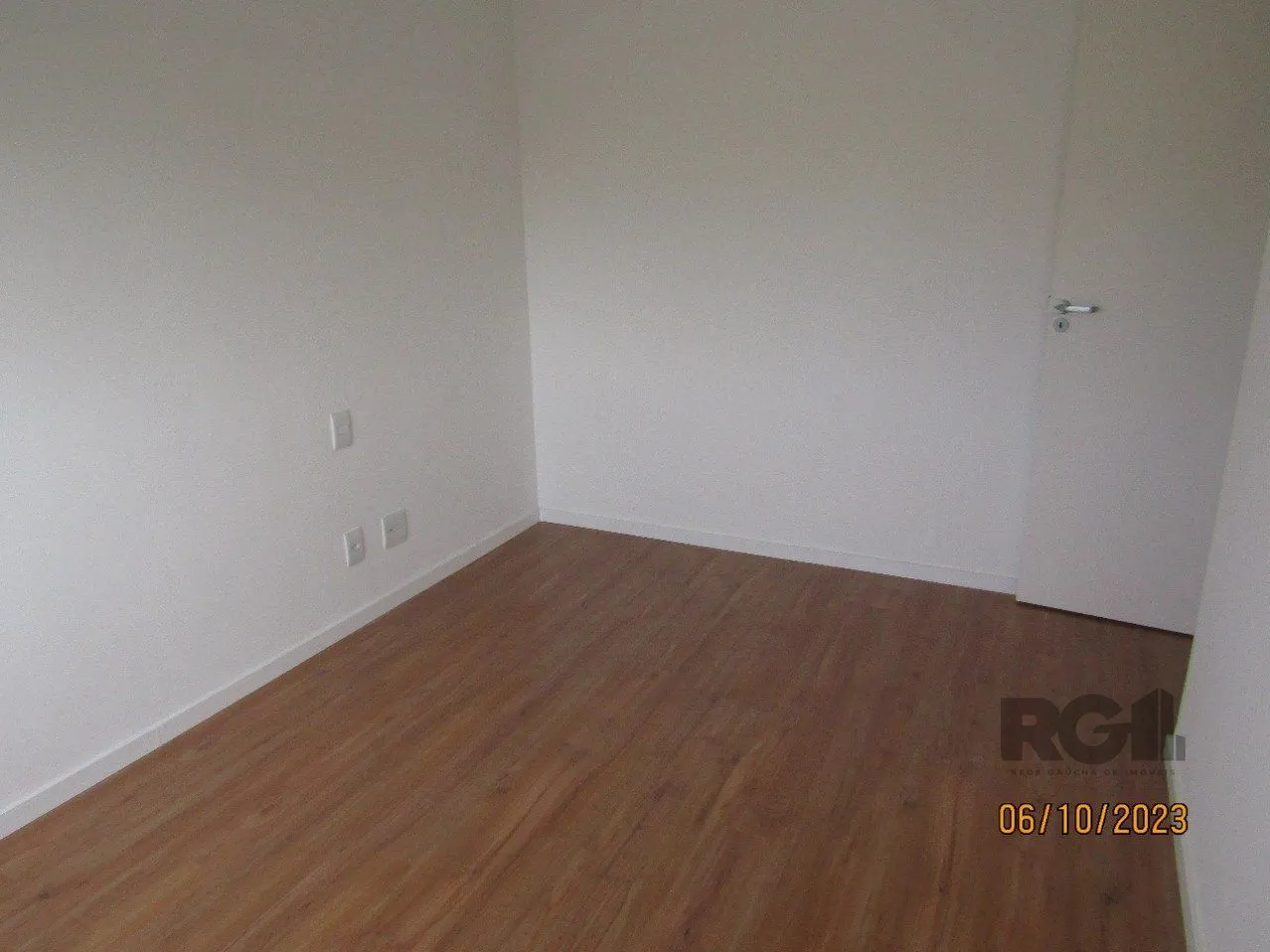 Imagem Apartamento para Venda - 56m², 2 dormitórios, 1 vaga - Azenha