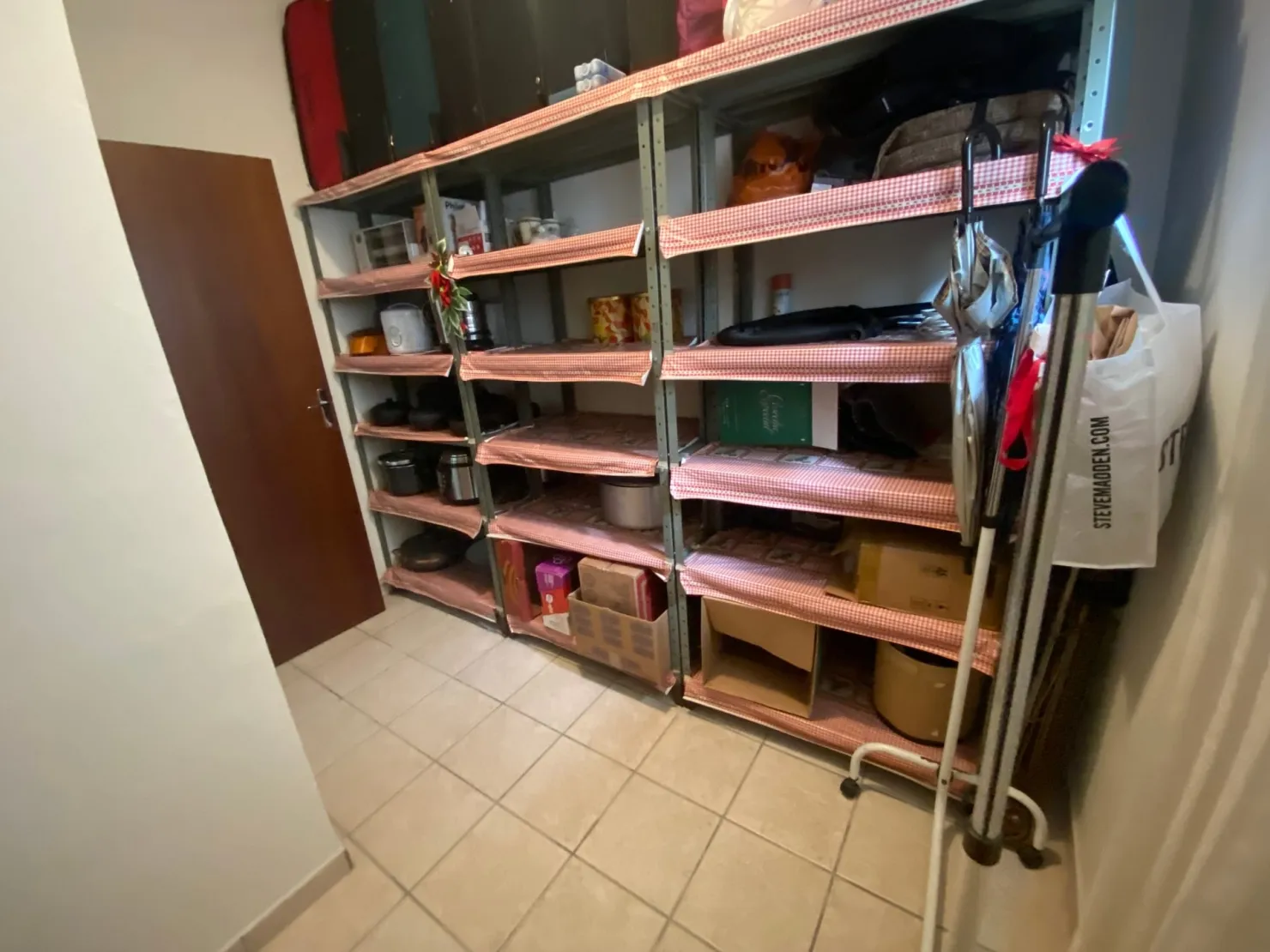 Imagem Casa à venda 3 Quartos, 1 Suite, 4 Vagas, 600M², Internacional Park, Guaratinguetá - SP