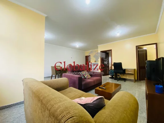 Imagem Lindo apartamento com 2 dormitórios no José Menino na quadra da praia no primeiro andar por R$ 586.000,00.