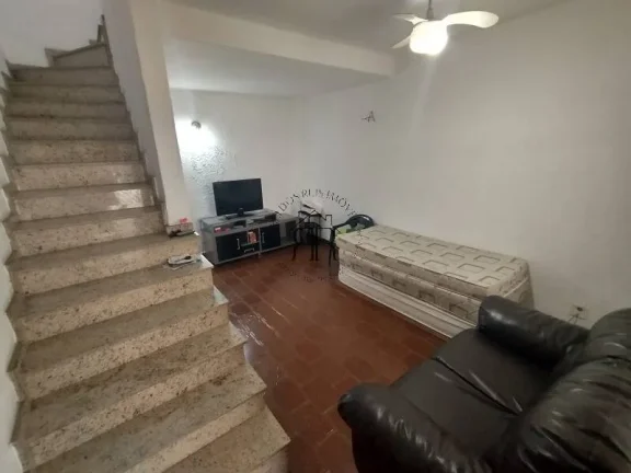 Imagem Sobrado em excelente localização, próximo ao Clube 7 de Setembro da Agua Rasa!!
Piso térreo: 1 v...