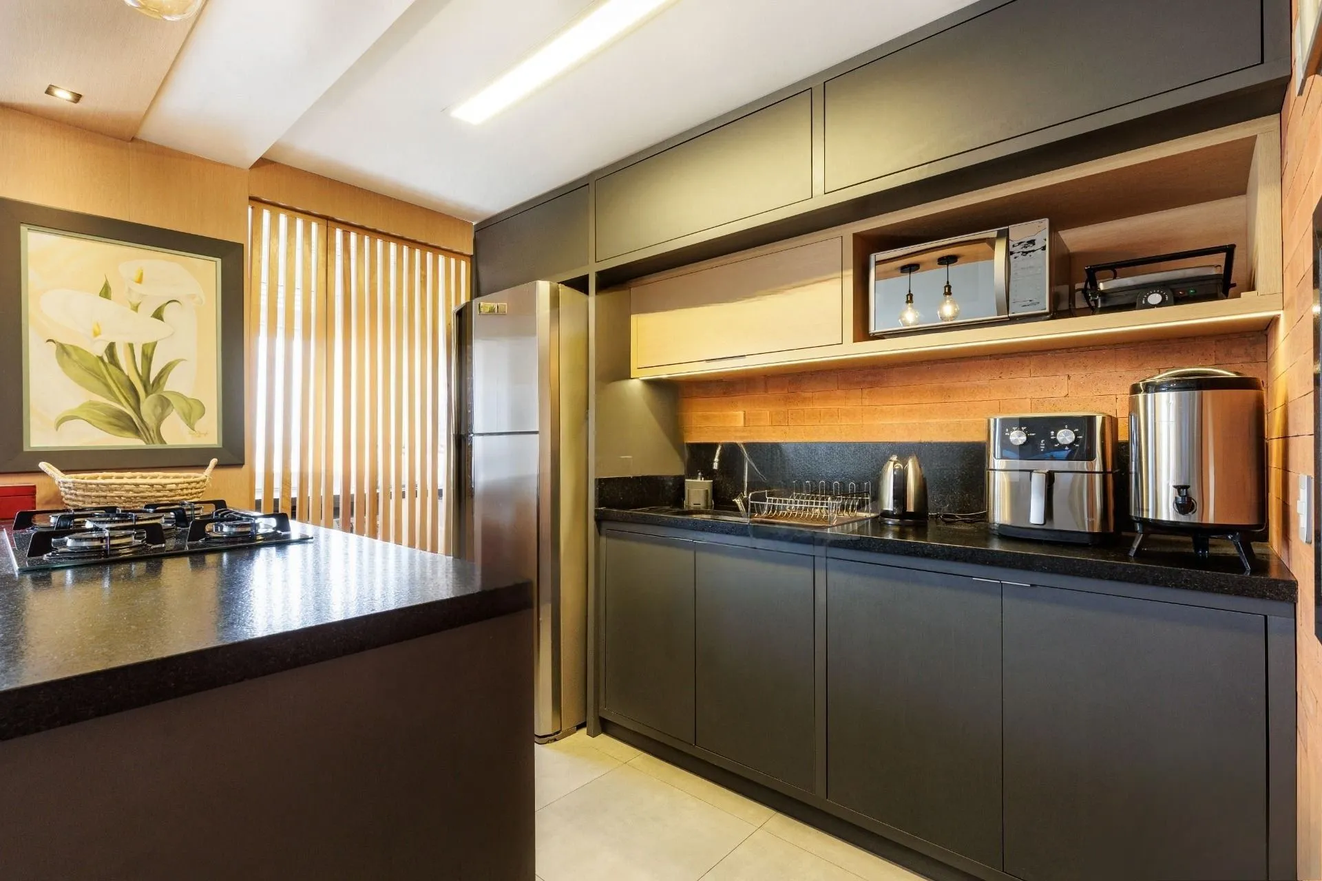 Imagem Apartamento mobiliado e equipado andar alto churrasqueira sol da manhã Lindóia