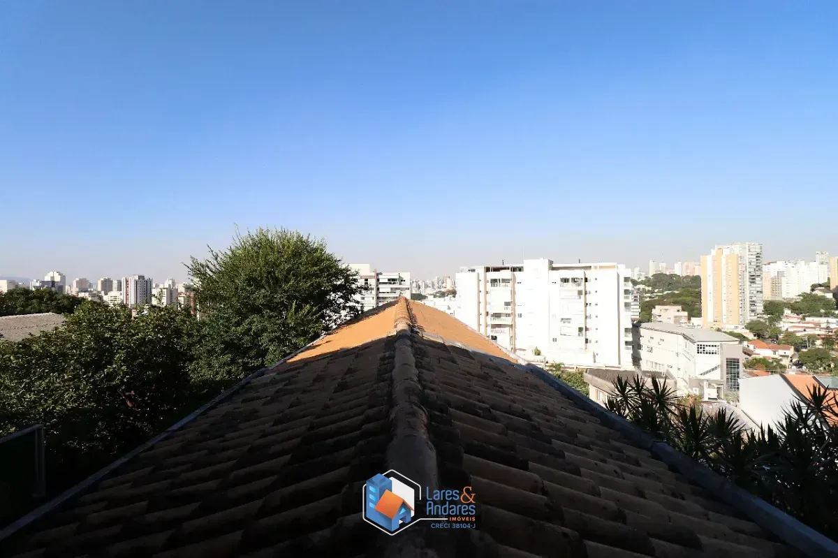 Imagem Sobrado para venda em Vila Ipojuca com 4 quartos, sendo 1 suíte, 520m²