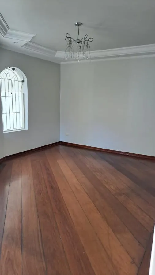 Imagem Sobrado para Venda em Santo André / SP no bairro Vila Curuça