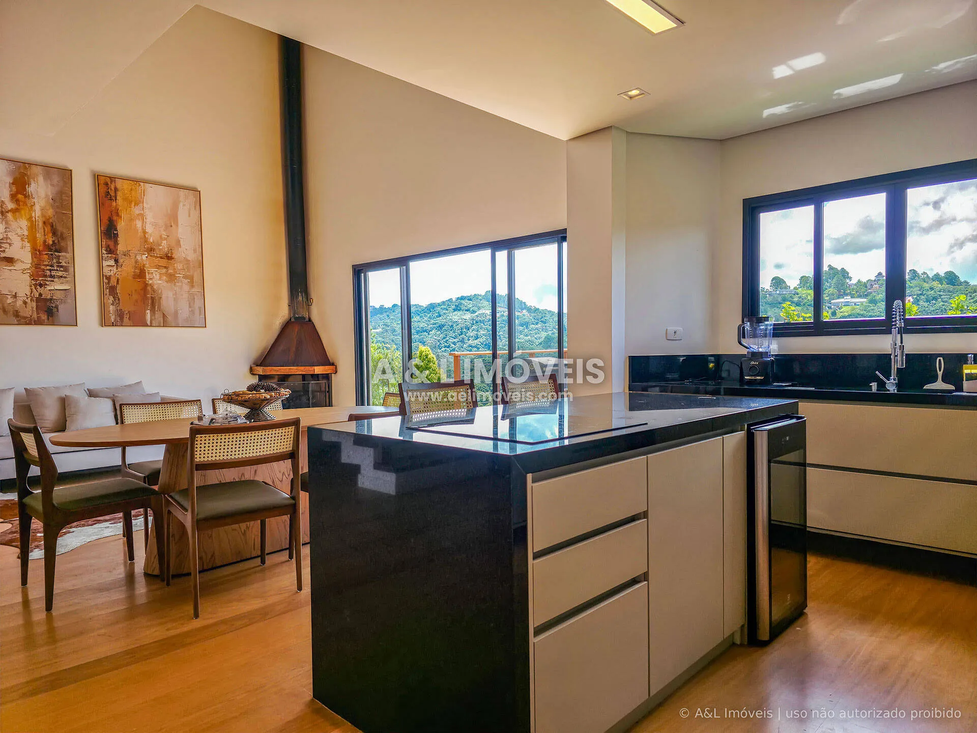 Imagem Casa em Condomínio | Campos do Jordão | 4 Suítes e Porteira Fechada
