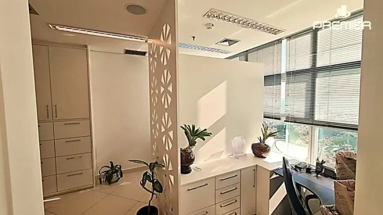 Imagem LINDA SALA COMERCIAL COMPLETA A VENDA NO CONDOMÍNIO GOLDEN OFFICE - CHÁCARA URBANA NO CENTRO JUNDIAÍ