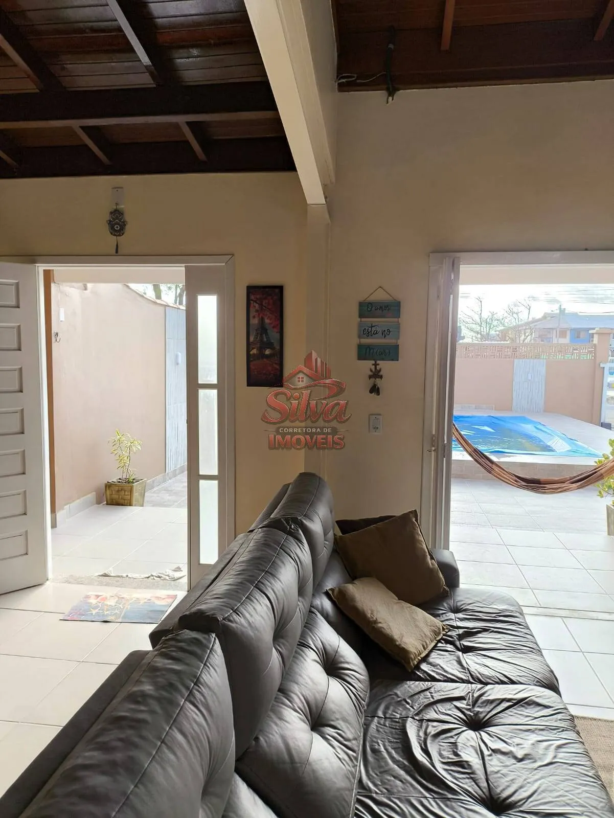 Imagem C127 |Casa 4 dormitórios com piscina aquecida a 30m do mar
