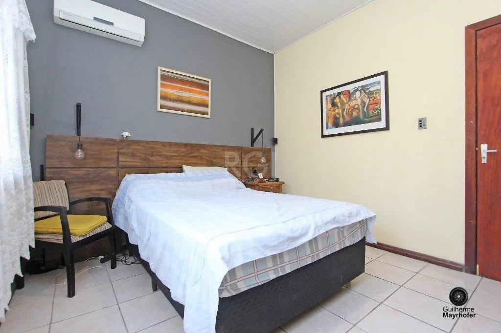 Imagem Casa para Venda - 150m², 2 dormitórios, 2 vagas - Nonoai