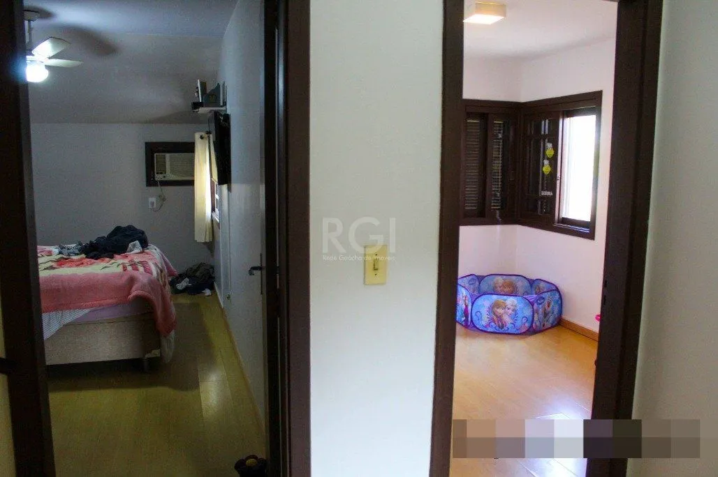 Imagem Sobrado para Venda - 266m², 3 dormitórios, sendo 1 suites, 2 vagas - Ipanema