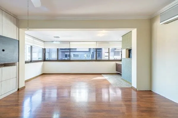 Vende-se apartamento com 3 quartos(1 suíte), 106m² e 2 vagas - Bela Vista