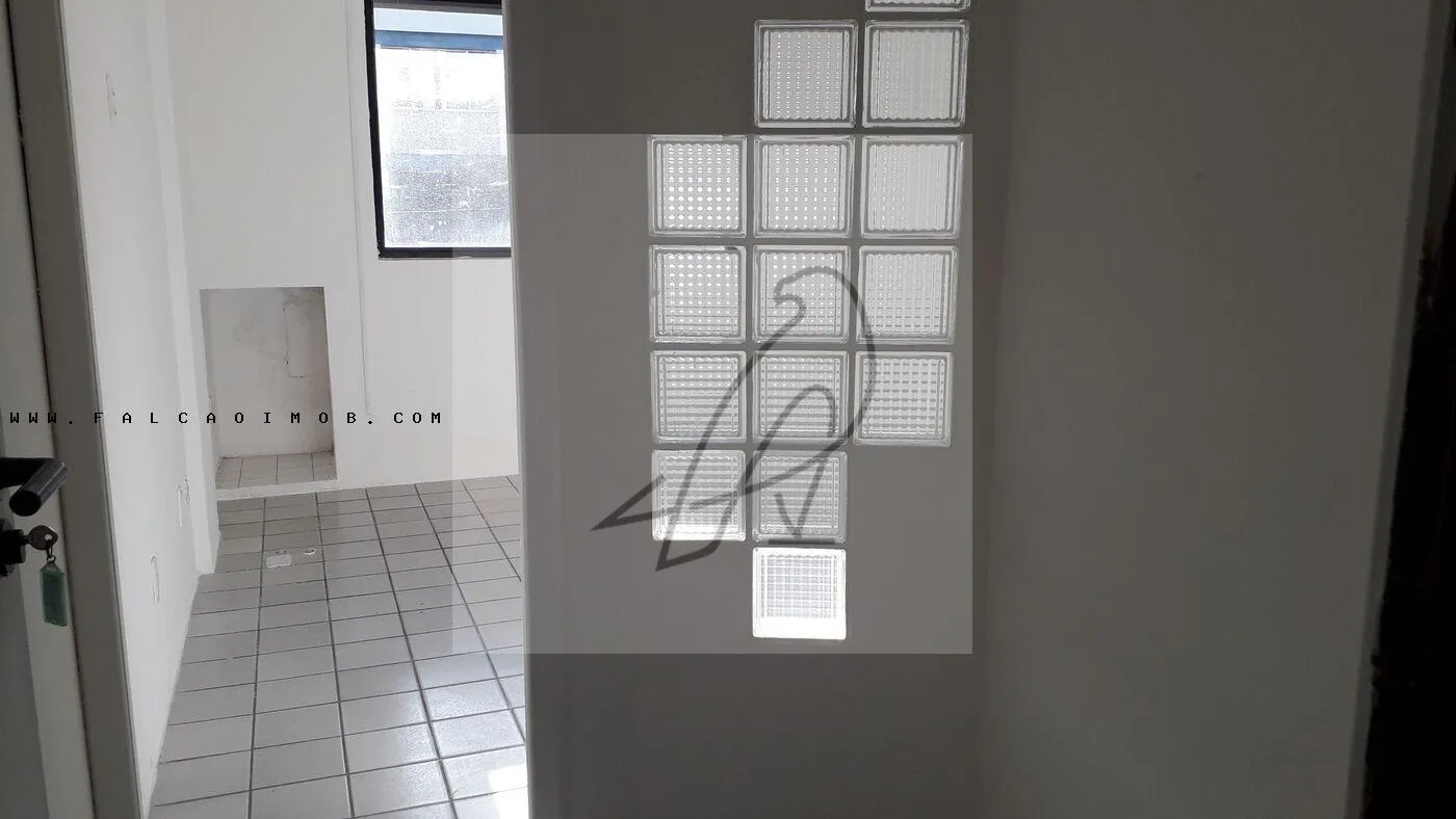 Imagem Vendo Sala Comercial na Pituba, Salvador-BA