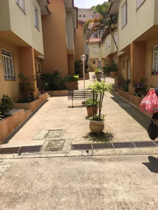 Imagem Sobrado em Condominio Fechado 74 ² 3 Dormitorios Venda ou Troca