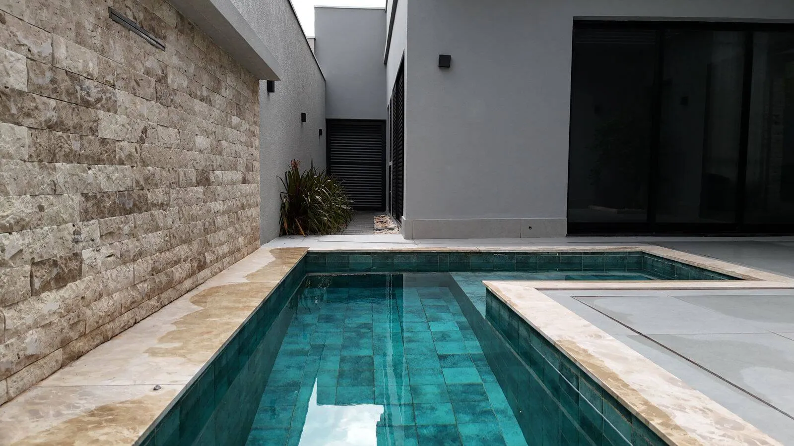 Imagem Casa Térrea 3 Suítes Condomínio Vila Jardim