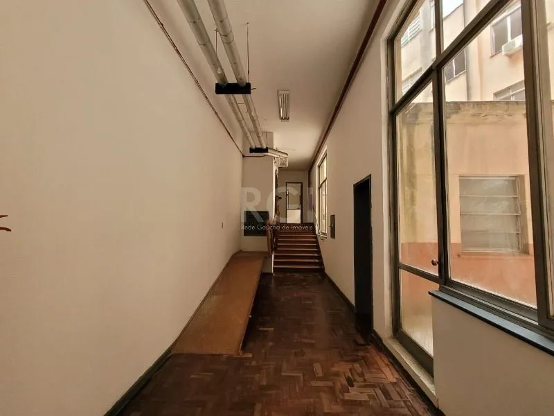 Imagem Amplo Conjunto Comercial 999,16m² no Centro Histórico de Porto Alegre