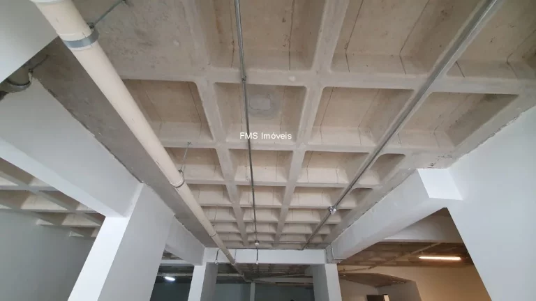Imagem Loja comercial para locação em São Paulo-SP, Campo Belo: 4 banheiros, 5 vagas, 390m² de área!