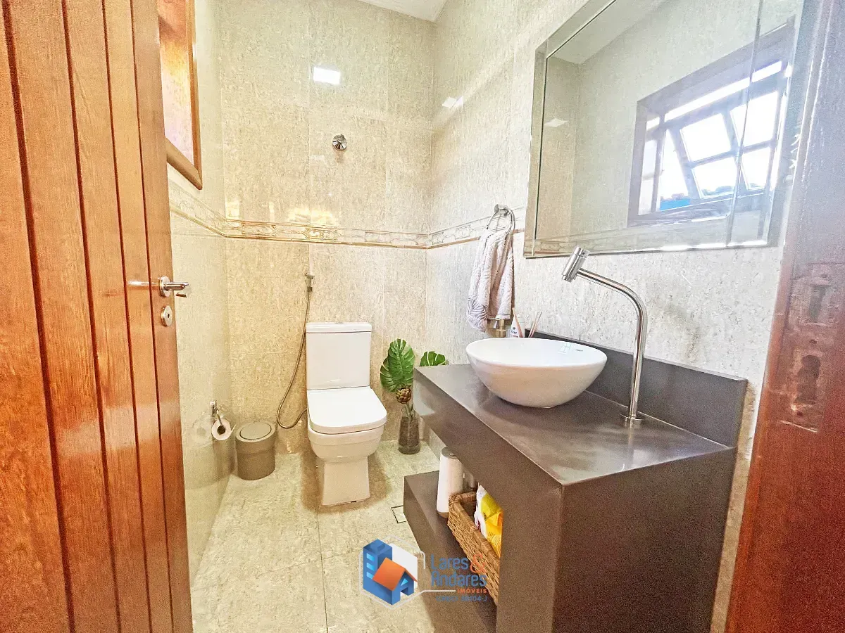 Imagem Sobrado para venda em Jardim Nossa Senhora do Carmo com 4 quartos, sendo 2 suítes, 328m²