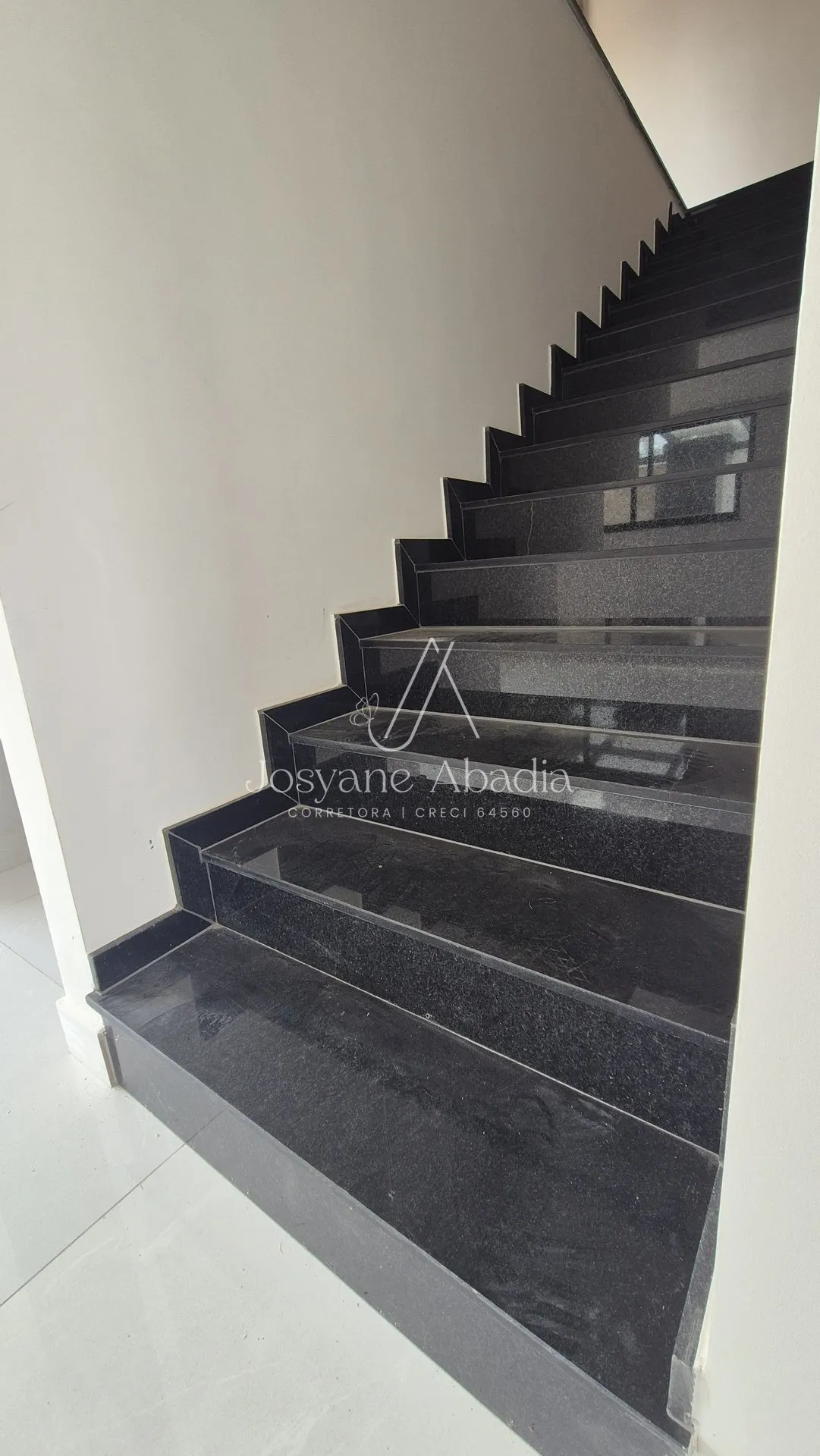 Imagem Casa de Alto Padrão no Jardim da Serra | 3 Suítes no Bairro Aeroporto - Juiz de Fora