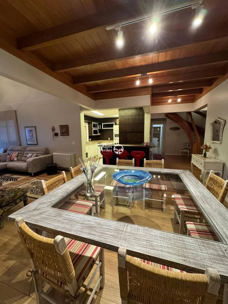 Imagem Vende-se apto no centro de Gramado- 4 Quartos- R$4.250.000,00