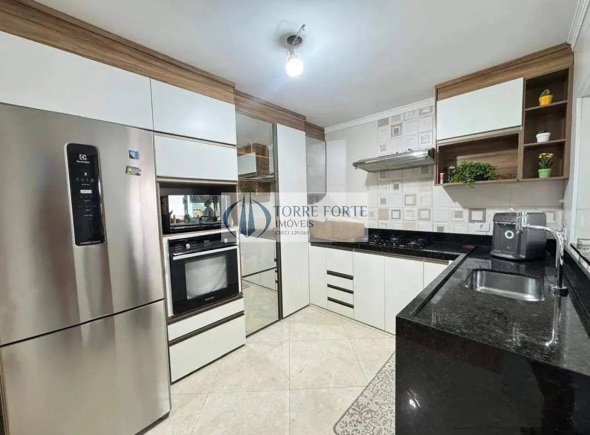 Foto do imóvel Linda Casa com 4 dormitorios 3 banheiros 2 vagas em Itaquera. em Avenida Maria Luiza Americano