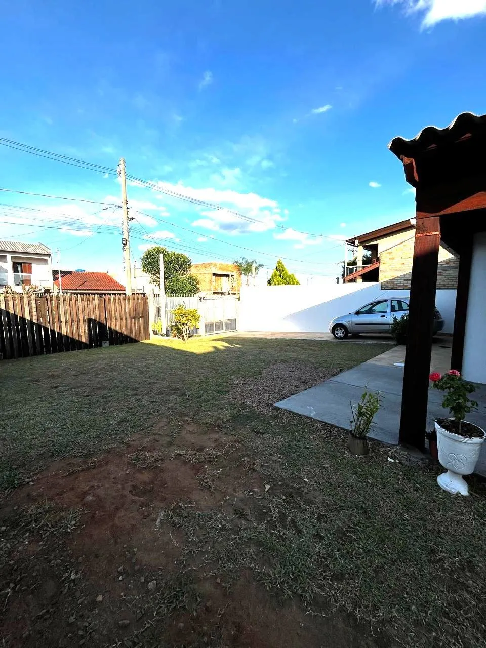 Imagem Casa térrea de 3 dormitórios e amplo pátio