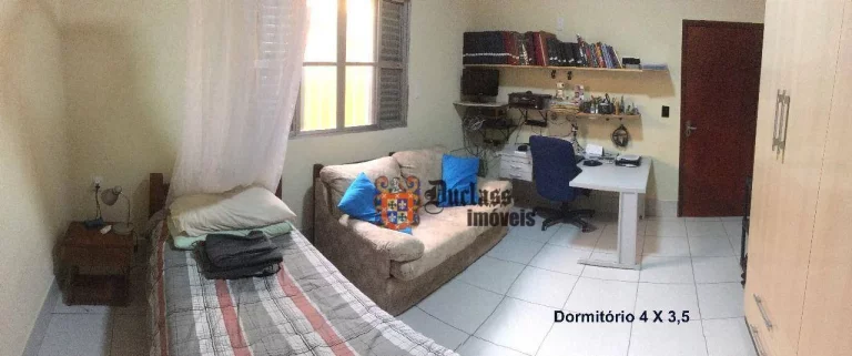 Imagem Casa com 3 dormitórios à venda, 180 m² por R$ 1.100.000 - Vila Guilhermina - Praia Grande/SP