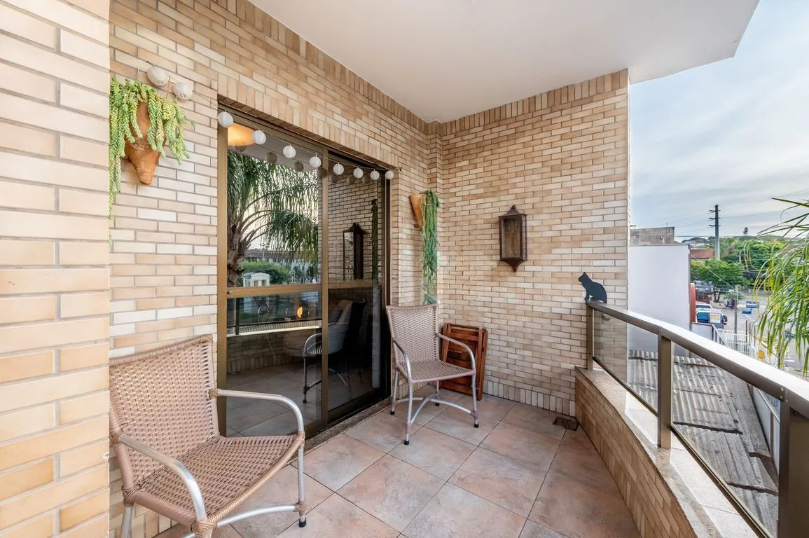 Imagem Apartamento de 4 dormitorios á Venda no Passo da Areia - Porto Alegre