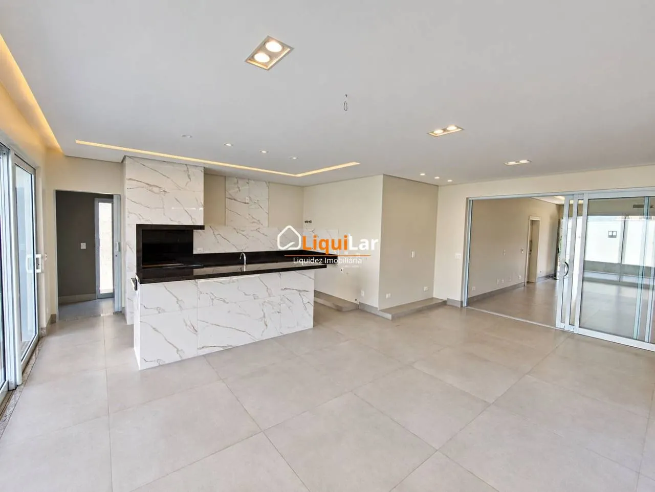 Imagem Residencial Alphaville II | Casa Térrea de Alto Padrão com 3 Suítes, Piscina Aquecida e Energia Fotovoltaica