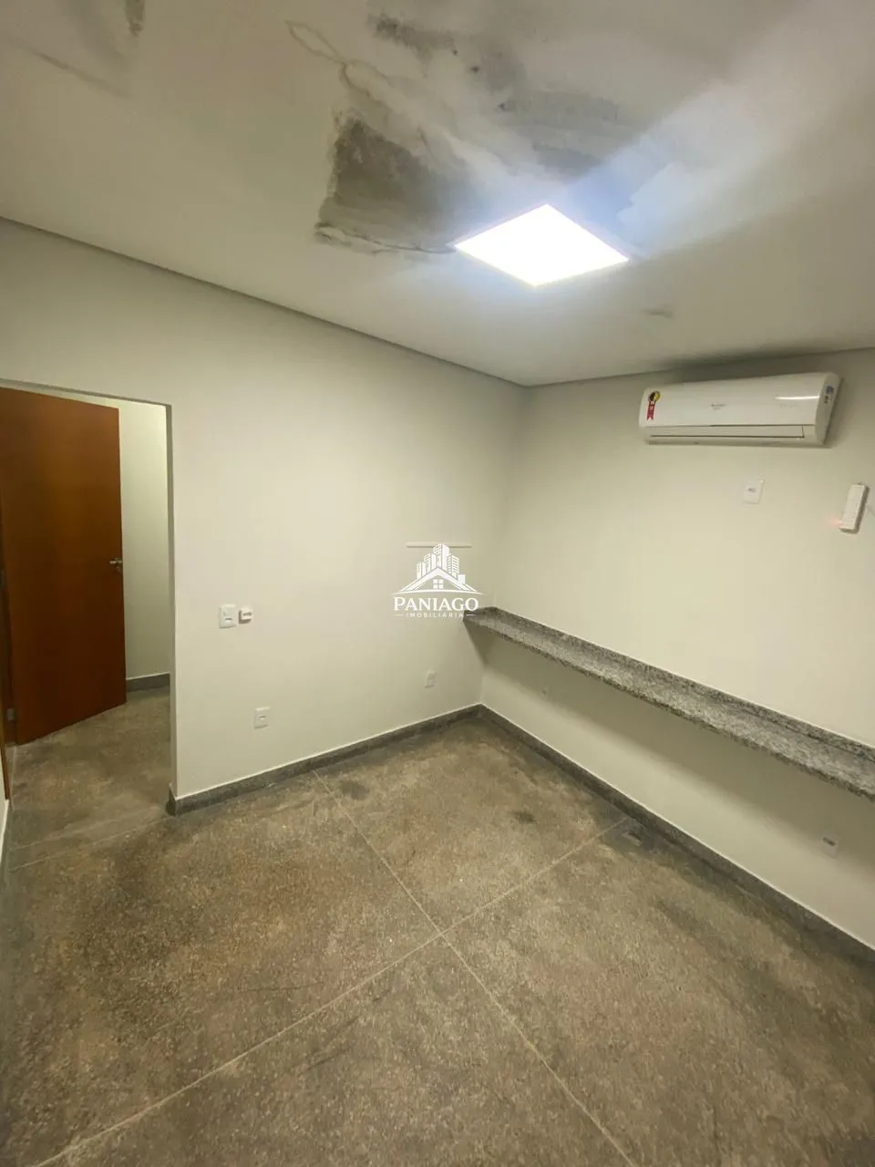 Imagem Imóvel Comercial para Locação | Fachada para Avenida de Grande Fluxo