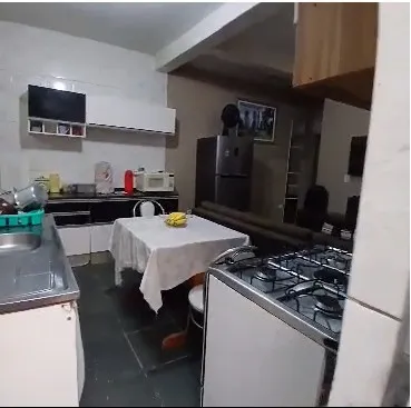 Imagem Casa para Venda em Peruíbe, Jardim Caraminguava, 2 dormitórios, 1 banheiro, 2 vagas
