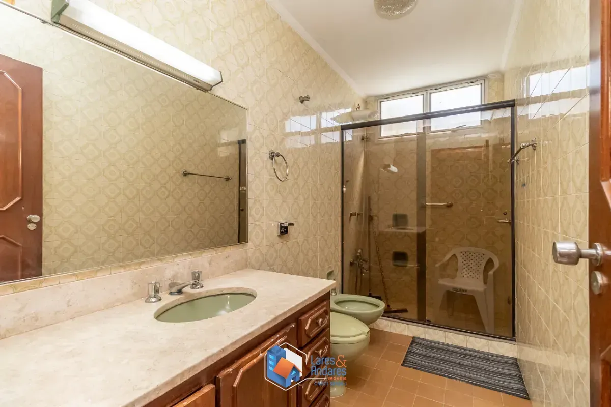 Imagem Sobrado para venda em Planalto Paulista com 3 quartos, sendo 3 suítes, 257m²