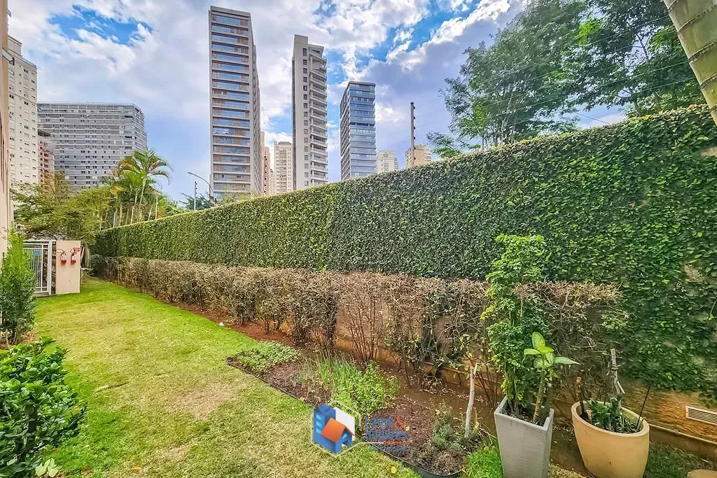 Imagem Apartamento à venda 2 Quartos 1 Suite 2 Vagas 79M² Moema São Paulo - SP