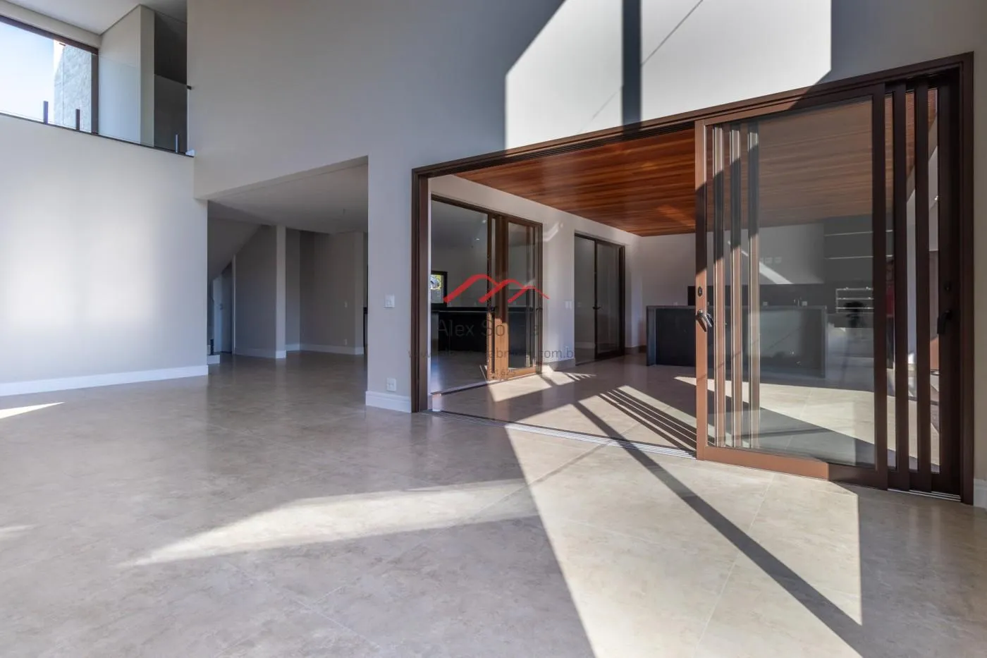 Imagem Sobrado em Condomínio para Venda em Campinas, Residencial Jatibela, 4 dormitórios, 4 suítes, 6 banheiros