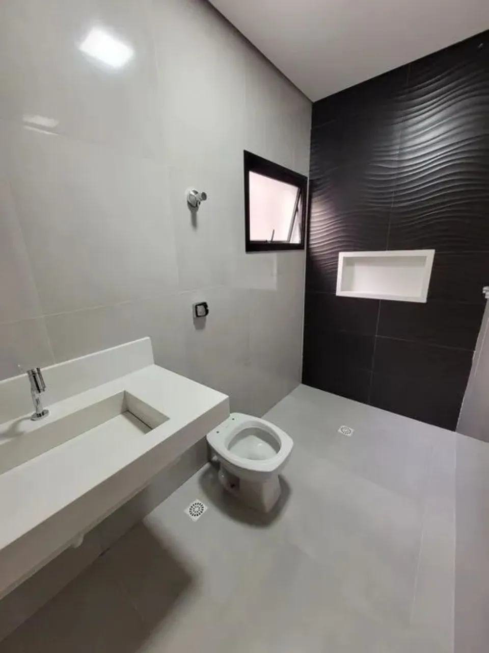 Imagem Imperdível casa em condomínio à venda no Parque Ibiti Reserva, Sorocaba-SP: 3 quartos, 3 suítes, 2 salas, 5 banheiros, 4 vagas, 218m²!