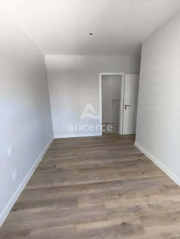 Imagem Apartamento à venda com 2 quartos 1 suíte, 66,23m² em Barreiros São José