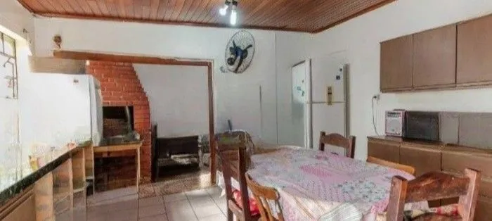 Imagem Casa de 3 dormitórios para venda ,estuda imóvel de menor valor no negócio, bairro Partenon em Porto Alegre/RS.