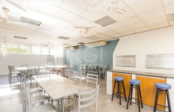 Imagem Apartamento de 77m², Bairro Menino Deus