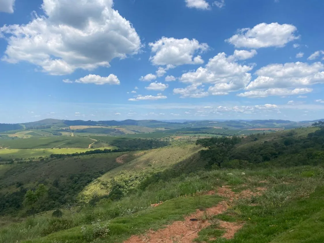 Imagem Linda fazendinha à venda em Capitólio/MG 31 hectares de terra