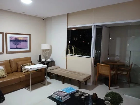 Imagem Apartamento amplo e bem localizado com três quartos varanda a venda no Caminho das Árvores