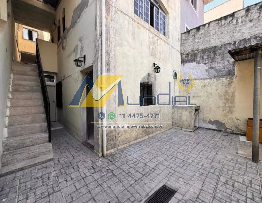 Imagem Casa para Alugar com 55mts, quintal no Jardim Rina