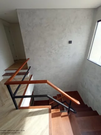 Imagem Casa de Luxo em Condomínio - 5 Quartos, 5 Suítes, 3 Salas, 3 Banheiros, 5 Vagas de Garagem - Camaçari-BA (Catu de Abrantes)